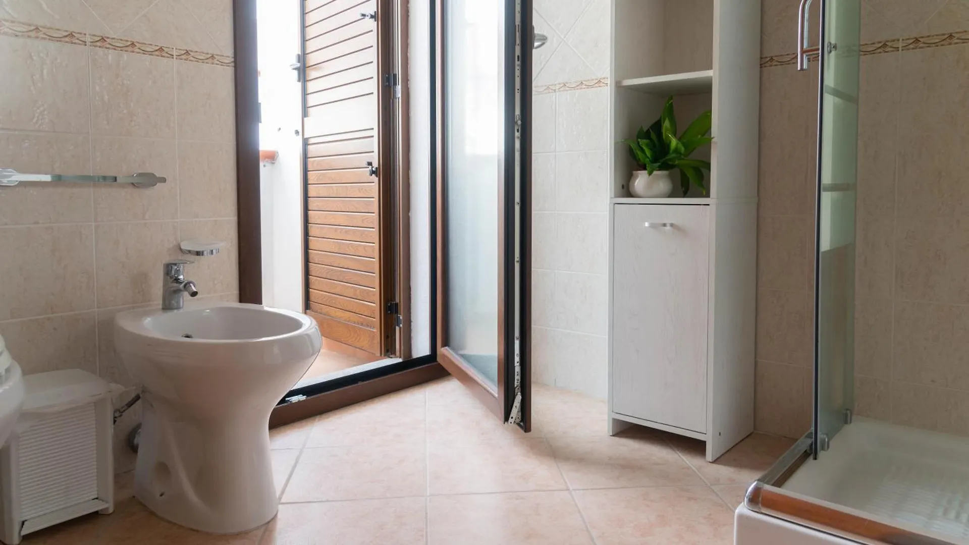 La Casa Di Asia Tanaunella 0*,  Ιταλία